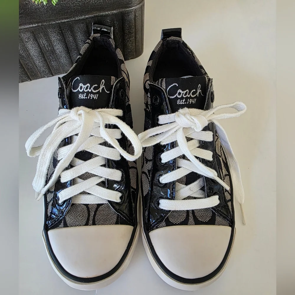 Coach Gibson Sneakers SZ 7B Signature Canvas Black White Lace Up Low Top Y2K - Picture 6 of 13
